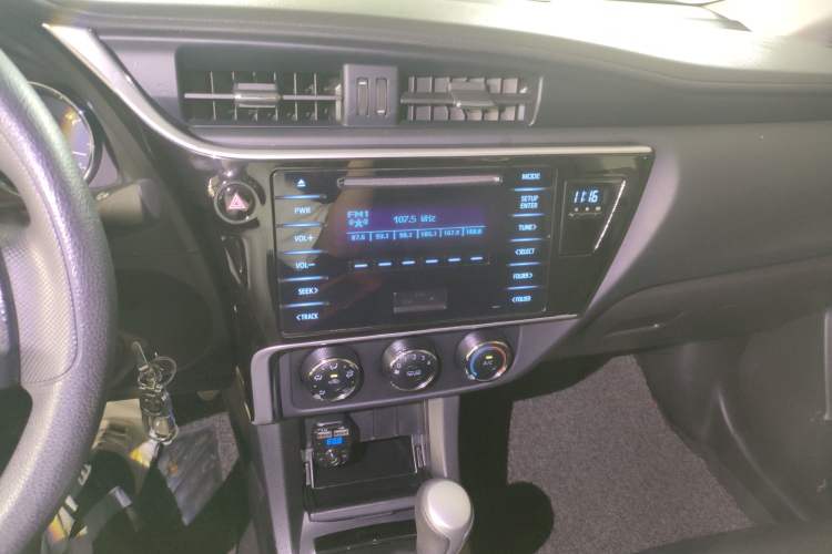 Used Toyota Corolla 2017 Revised Version 1.2T S-CVT GL Audio And AC Panel