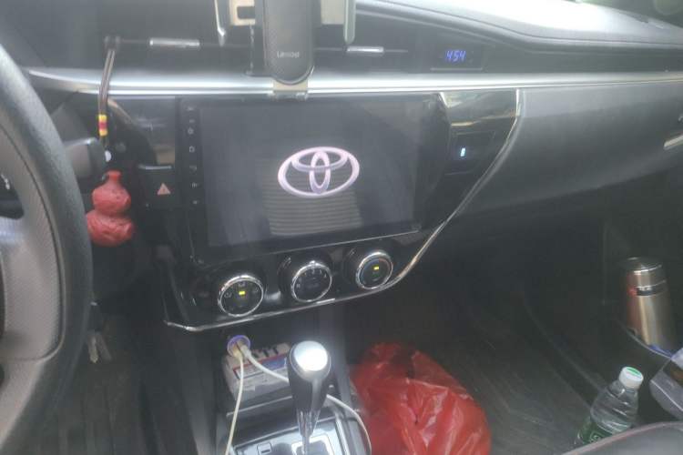 Used Toyota Corolla 2017 1.2T CVT GL-i Audio And AC Panel