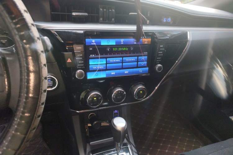 Used Toyota Corolla 2017 1.2T CVT GL Audio And AC Panel