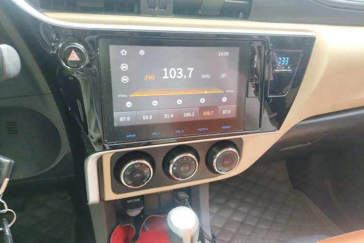 Used Toyota Corolla 2017 Revised Version 1.2T S-CVT GL-i Audio And AC Panel