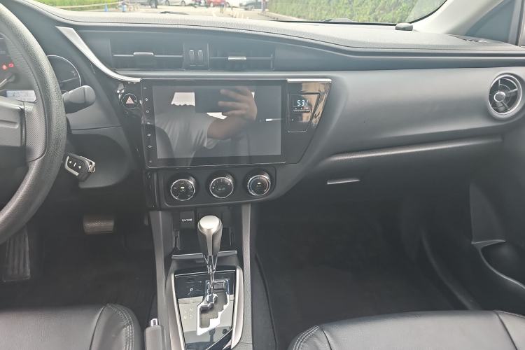 Used Toyota Corolla 2017 Revised Version 1.2T S-CVT GL Audio And AC Panel