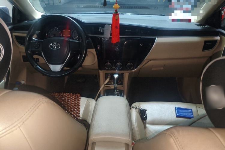 Used Toyota Corolla 2017 1.2T CVT GL-i Leather Edition Center Console