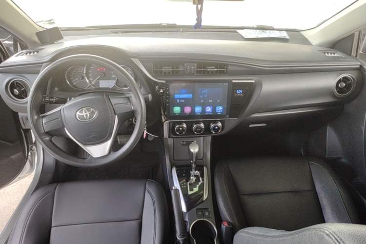 Used Toyota Corolla 2017 Revised Version 1.2T S-CVT GL Center Console