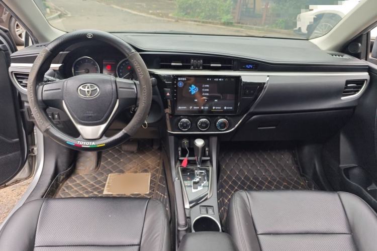 Used Toyota Corolla 2017 1.2T CVT GL-i Center Console