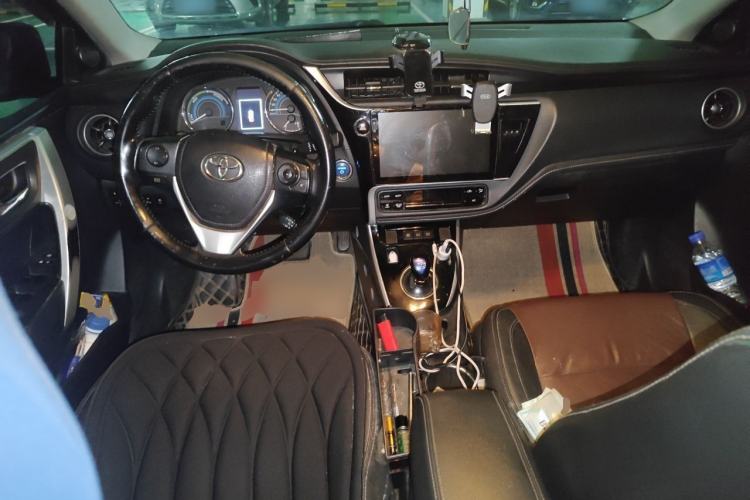 Used Toyota Corolla 2017 Revised Dual-Engine 1.8L E-CVT Elite Edition Center Console