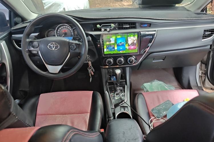 Used Toyota Corolla 2017 1.2T CVT GL Center Console