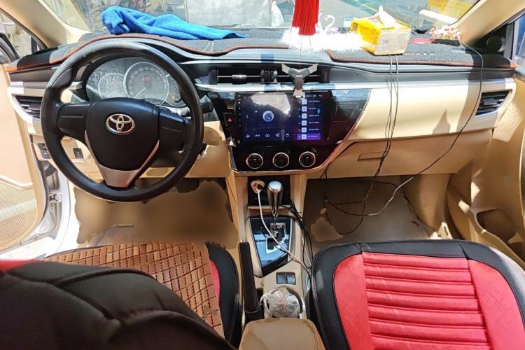 Used Toyota Corolla 2017 1.2T CVT GL Center Console