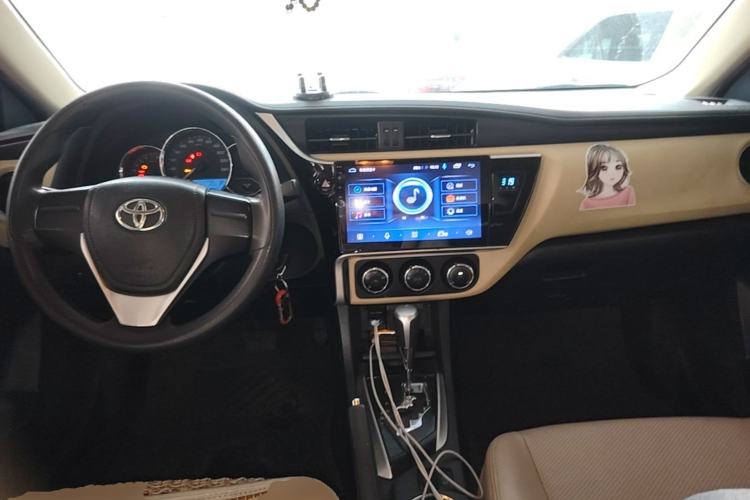 Used Toyota Corolla 2017 Revised Version 1.2T S-CVT GL Center Console