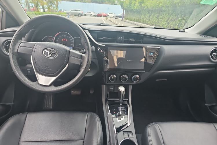 Used Toyota Corolla 2017 Revised Version 1.2T S-CVT GL Center Console