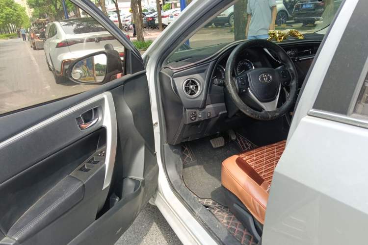 Used Toyota Corolla 2017 Revised Version 1.2T S-CVT GL-i Driver Seat