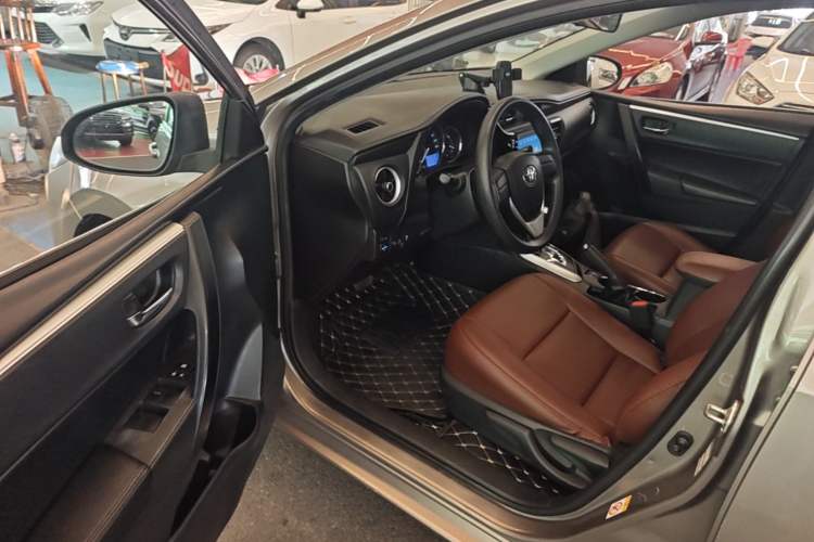 Used Toyota Corolla 2017 Revised Version 1.2T S-CVT GL Driver Seat