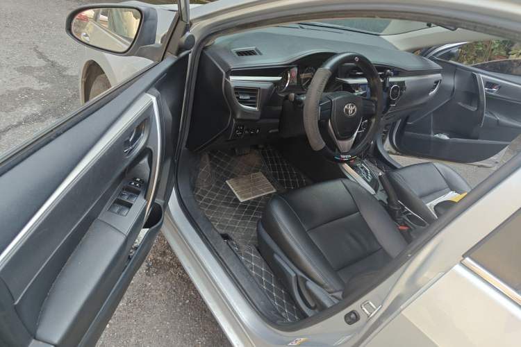 Used Toyota Corolla 2017 1.2T CVT GL-i Driver Seat