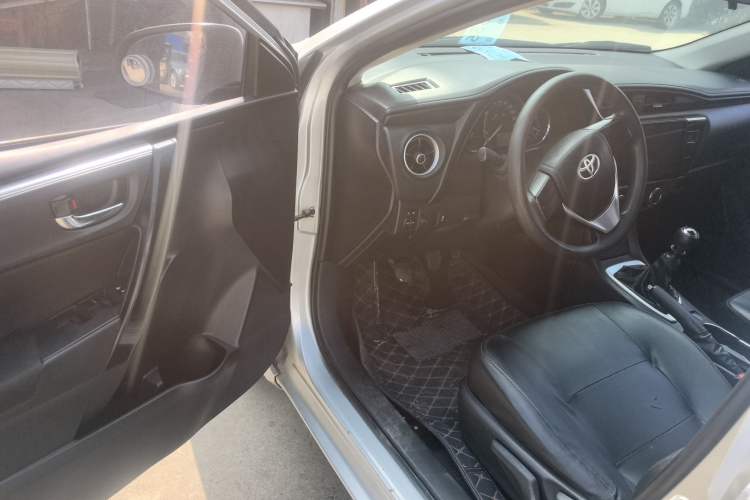 Used Toyota Corolla 2017 Revised Version 1.2T Manual GL Driver Seat