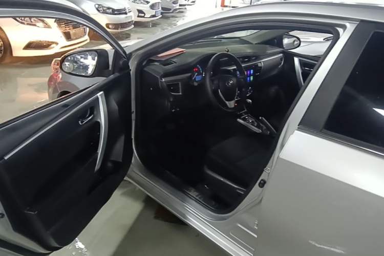 Used Toyota Corolla 2017 Revised Version 1.6L S-CVT GL Driver Seat