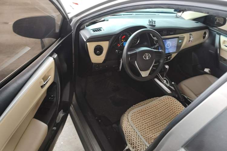 Used Toyota Corolla 2017 Revised Version 1.2T S-CVT GL Driver Seat
