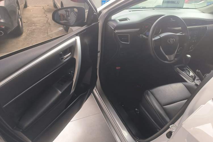 Used Toyota Corolla 2017 Revised Version 1.6L S-CVT GL Driver Seat