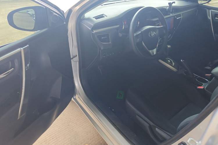 Used Toyota Corolla 2017 1.2T CVT GL-i Driver Seat
