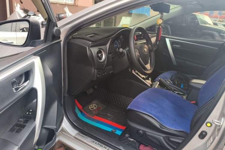 Used Toyota Corolla 2017 Revised Dual-Engine 1.8L E-CVT Elite Edition Driver Seat