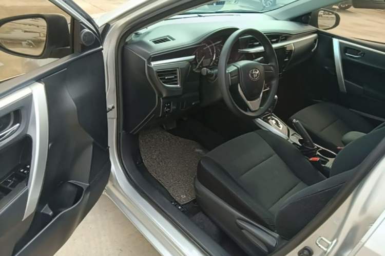 Used Toyota Corolla 2017 Revised Version 1.6L S-CVT GL Driver Seat