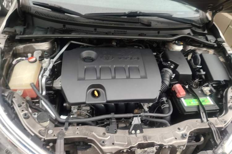 Used Toyota Corolla 2017 1.6L CVT GL Engine Bay