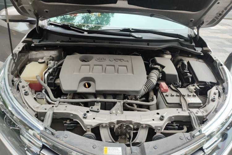 Used Toyota Corolla 2017 Revised Version 1.6L S-CVT GL Engine Bay