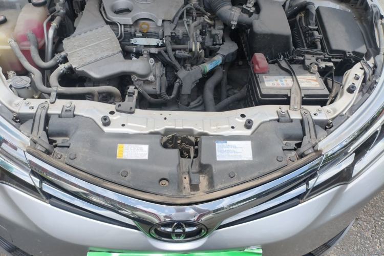 Used Toyota Corolla 2017 Revised Version 1.2T S-CVT GL Engine Bay