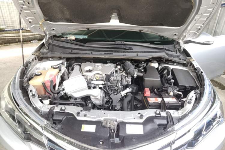 Used Toyota Corolla 2017 Revised Version 1.2T S-CVT GL Engine Bay