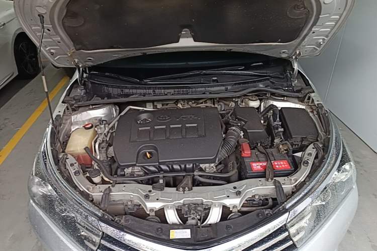 Used Toyota Corolla 2017 1.6L CVT GL Engine Bay