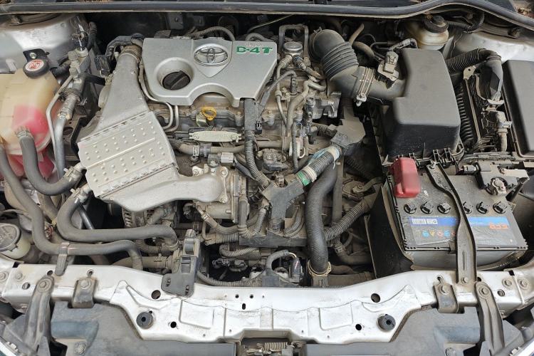 Used Toyota Corolla 2017 Revised Version 1.2T S-CVT GL Engine Bay