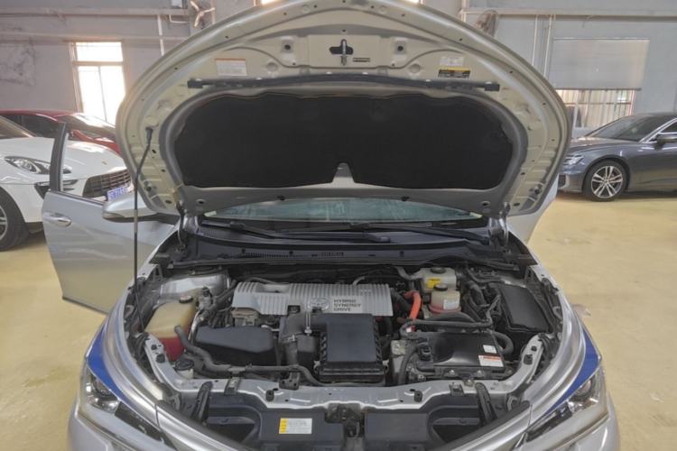 Used Toyota Corolla 2017 Revised Dual-Engine 1.8L E-CVT Elite Edition Engine Bay