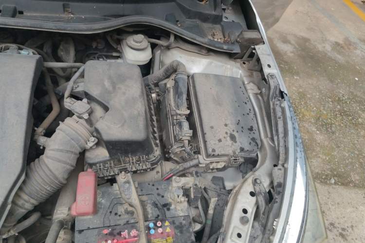 Used Toyota Corolla 2017 Revised Version 1.6L S-CVT GL Engine Bay Left