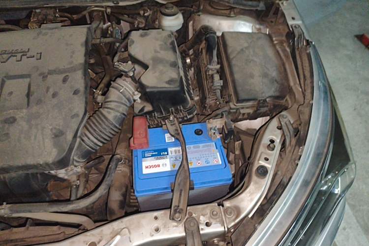 Used Toyota Corolla 2017 Revised Version 1.6L S-CVT GL Engine Bay Left