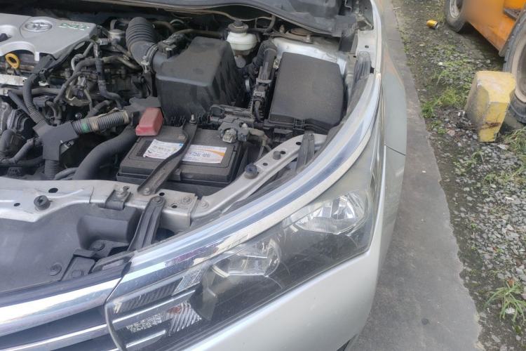 Used Toyota Corolla 2017 1.2T CVT GL-i Engine Bay Left