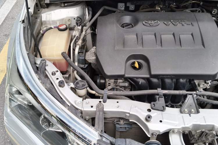 Used Toyota Corolla 2017 1.6L CVT GL Engine Bay Right