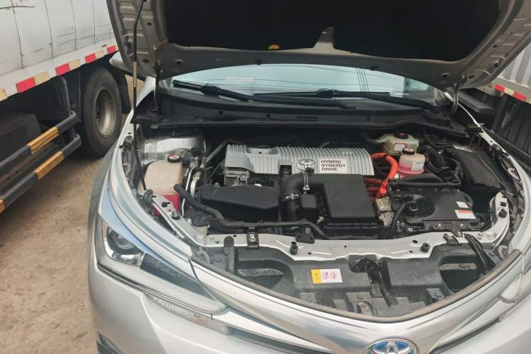 Used Toyota Corolla 2017 Revised Dual-Engine 1.8L E-CVT Elite Edition Engine Bay Right