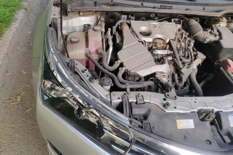 Used Toyota Corolla 2017 1.2T CVT GL Engine Bay Right