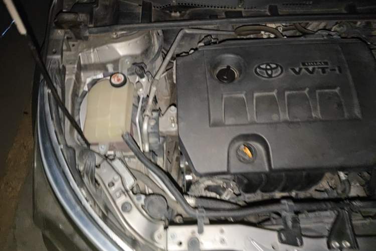 Used Toyota Corolla 2017 Revised Version 1.6L S-CVT GL Engine Bay Right