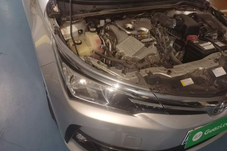 Used Toyota Corolla 2017 Revised Version 1.2T S-CVT GL-i Engine Bay Right