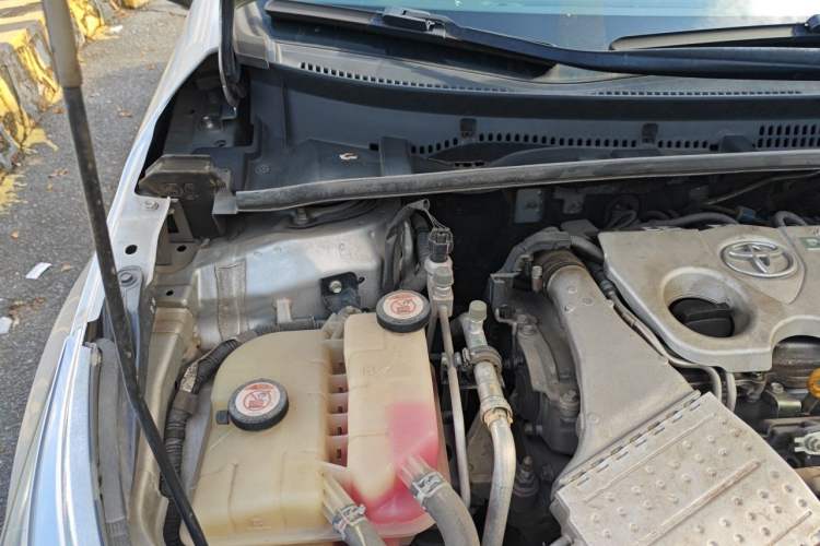 Used Toyota Corolla 2017 Revised Version 1.2T S-CVT GL Engine Bay Right