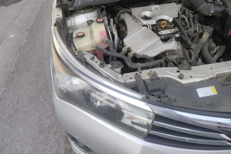 Used Toyota Corolla 2017 1.2T CVT GL-i Engine Bay Right
