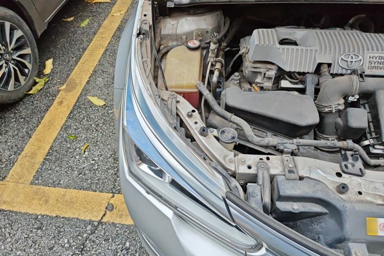 Used Toyota Corolla 2017 Revised Dual-Engine 1.8L E-CVT Leading Edition Engine Bay Right