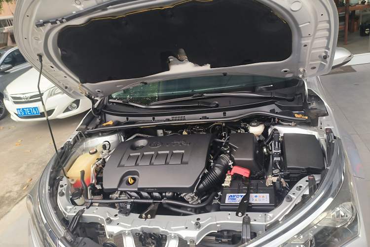 Used Toyota Corolla 2017 Revised Version 1.6L S-CVT GL Engine Bay