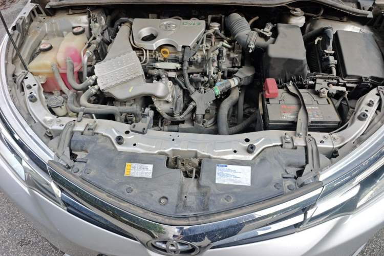 Used Toyota Corolla 2017 Revised Version 1.2T S-CVT GL Engine Bay