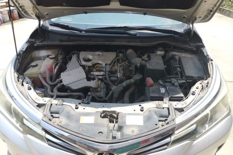 Used Toyota Corolla 2017 Revised Version 1.2T S-CVT GL Engine Bay