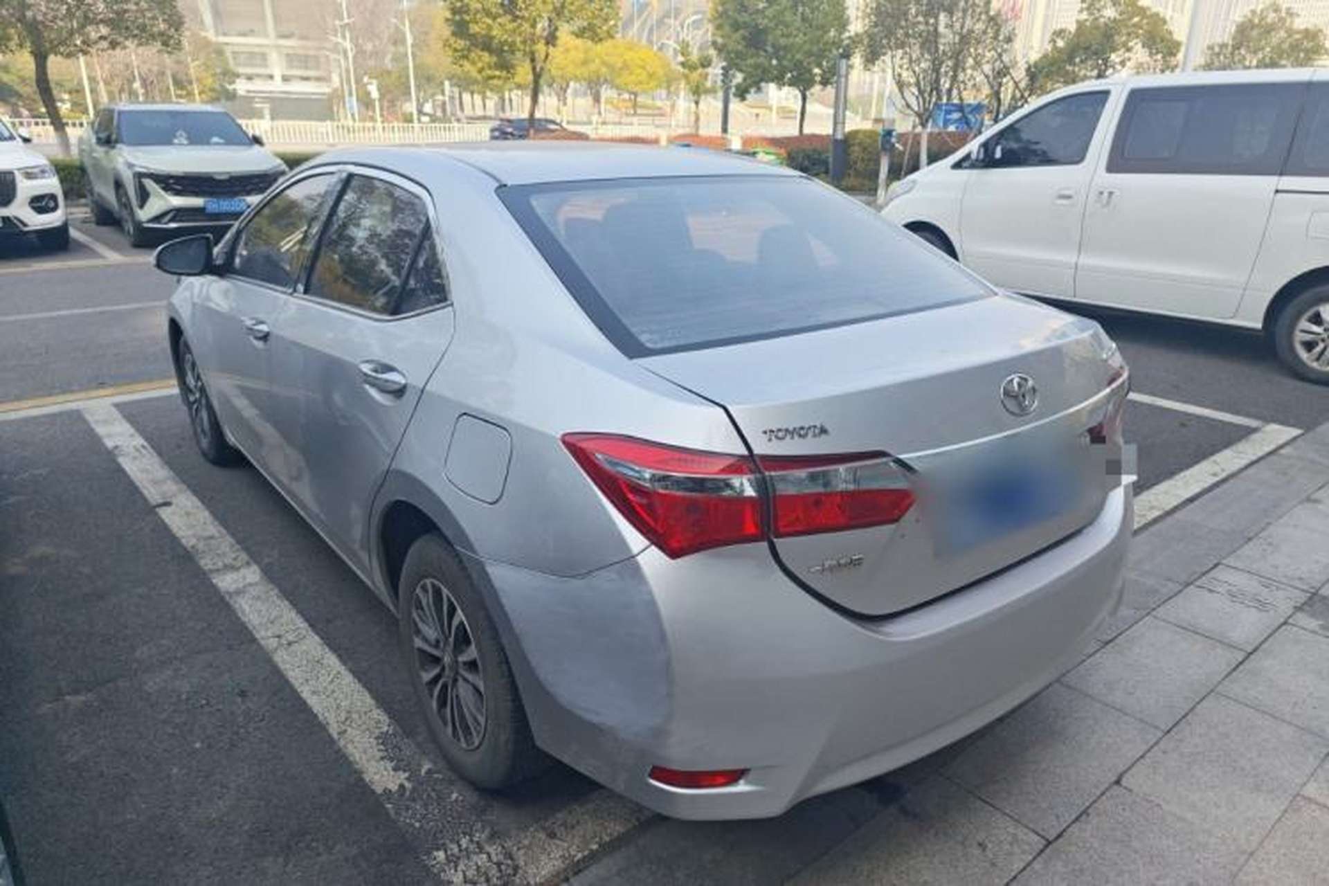 Used Toyota Corolla 2017 Revised Version 1.2T S-CVT GL Exterior 2