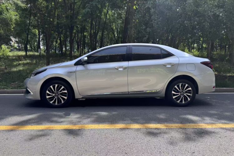 Used Toyota Corolla 2017 Revised Dual-Engine 1.8L E-CVT Elite Edition Exterior 2