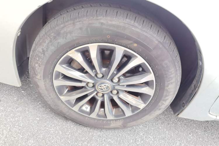 Used Toyota Corolla 2017 Revised Version 1.2T S-CVT GL Exterior 2