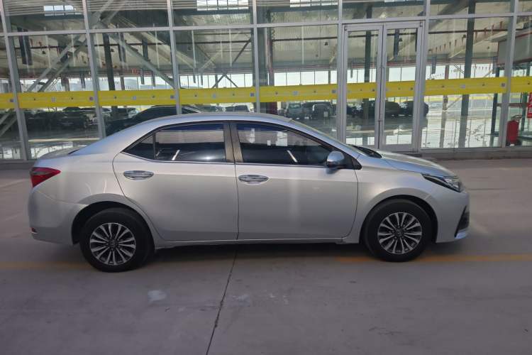 Used Toyota Corolla 2017 Revised Version 1.2T S-CVT GL Exterior 2