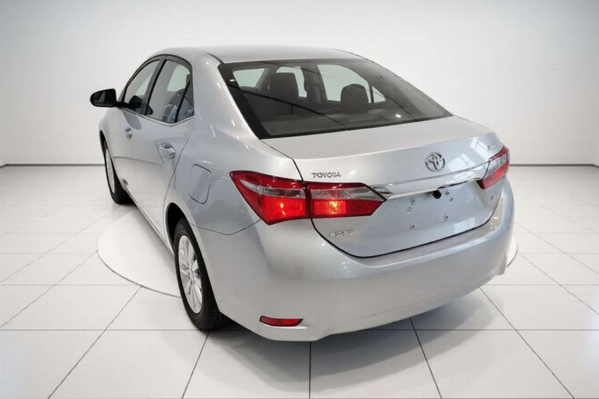 Used Toyota Corolla 2017 Revised Version 1.6L S-CVT GL Exterior 3