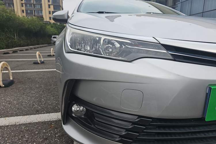 Used Toyota Corolla 2017 Revised Version 1.2T S-CVT GL Exterior 3